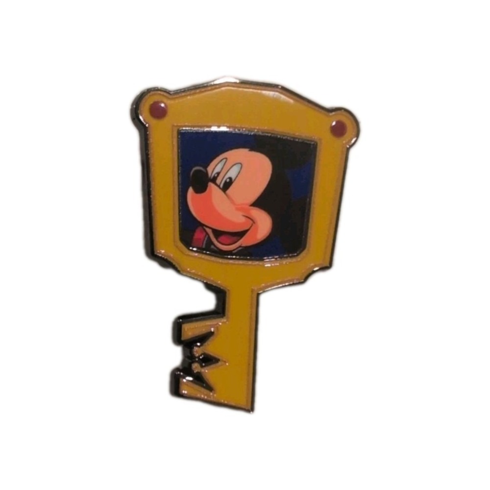 Disney FiGPin Kingdom Heart Mystery Pin Mickey Mouse Common Unclaimed